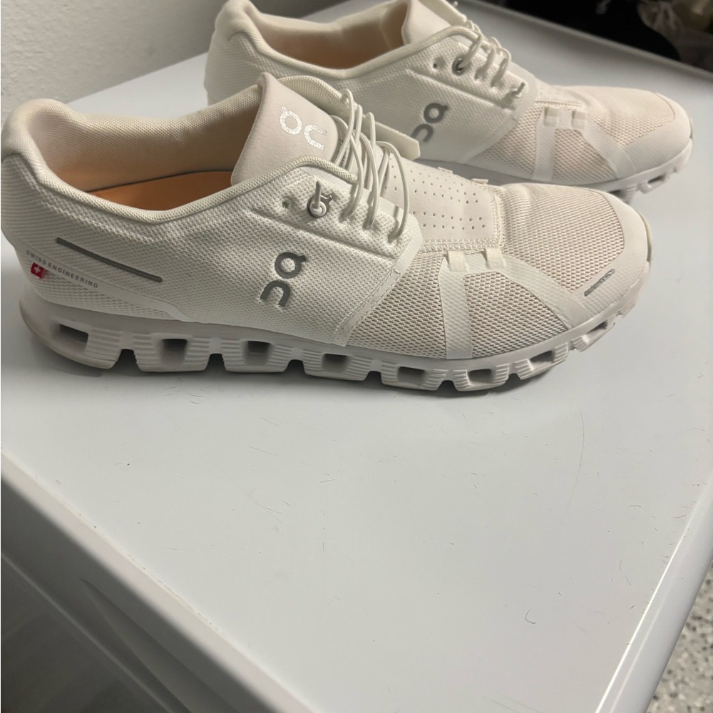 On Cloud 6 - Size 13 - All WHITE -